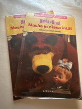 Load image into Gallery viewer, PRIMA MEA LECTURA MASHA IN CLASA INTAI POVESTE CU PICTOGRAME
