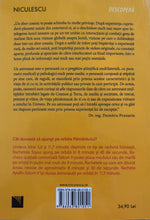 Load image into Gallery viewer, INTREABA-L PE ASTRONAUT  o galaxie de raspunsuri uimitoare despre zborul in spatiu
