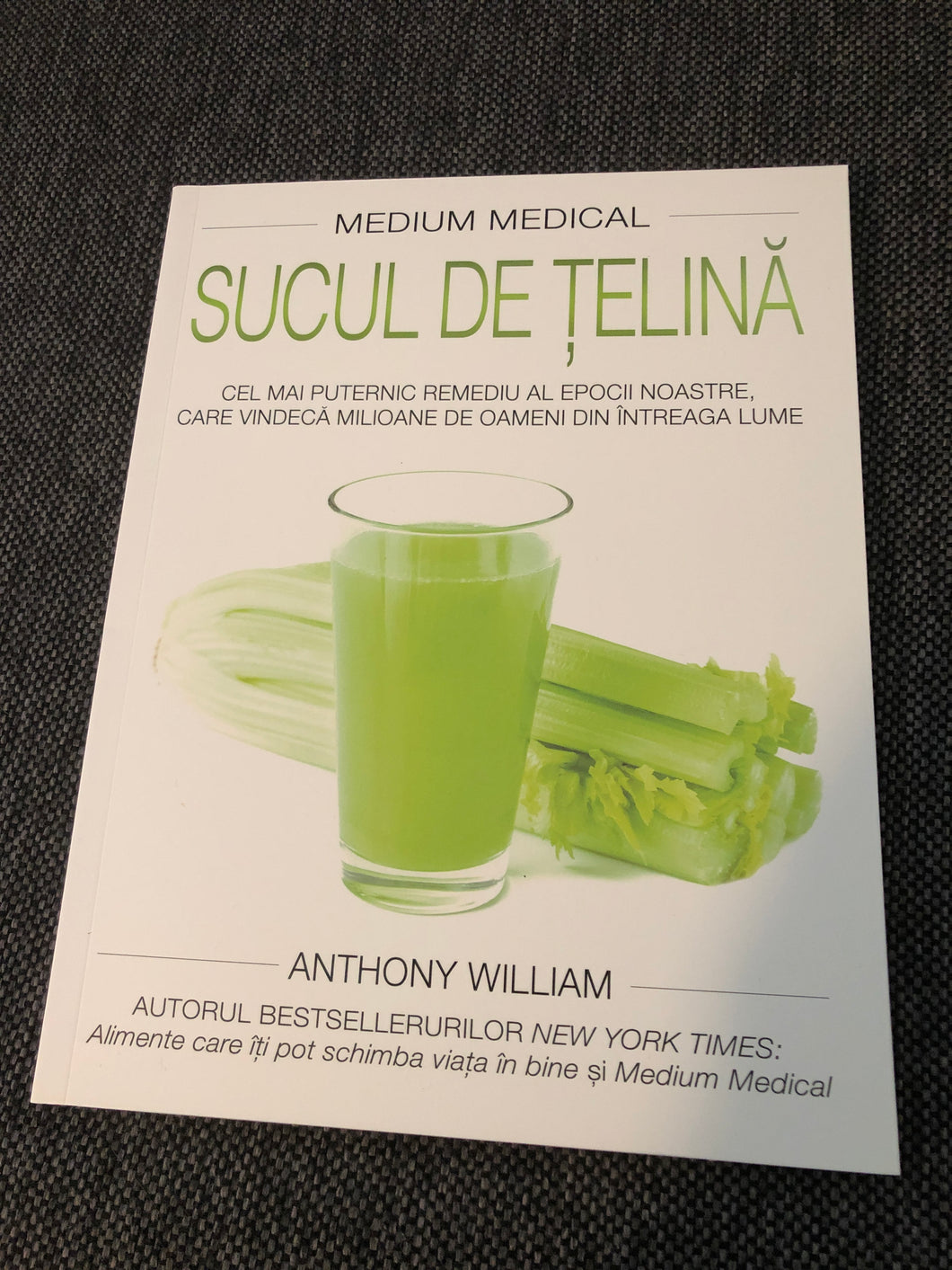Sucul de telina Anthony William